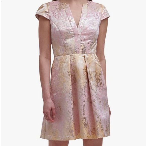 Vince Camuto Jaquard Panel Dress - Picture 2 of 4